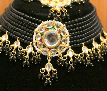 Black crystal necklace-sets 2