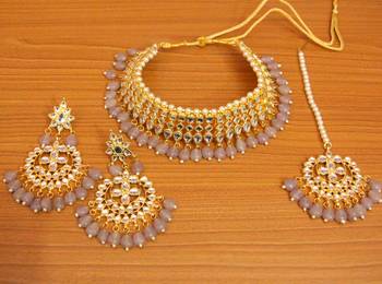 Grey crystal necklace-sets 1