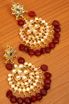 Maroon crystal necklace-sets