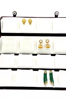 atorakushon Velvet 16 Pair Earrings Organizer Jewellery Box for Women and Girls cream