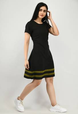 Black plain crepe short-dresses 5