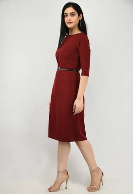 Maroon plain crepe short-dresses 3
