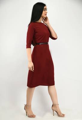 Maroon plain crepe short-dresses 5
