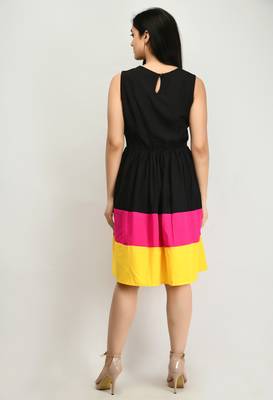 Red plain crepe short-dresses 2