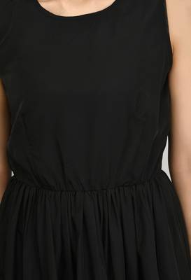 Red plain crepe short-dresses 4