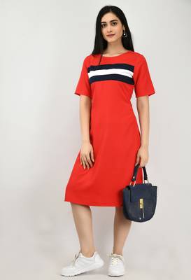 Red plain crepe short-dresses 1