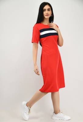 Red plain crepe short-dresses 5