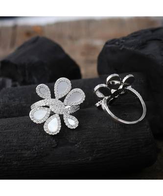 smart look  silverdesigner flower pattern delicate  ring 1