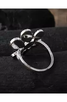 smart look  silverdesigner flower pattern delicate  ring