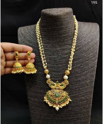 Green studded jewellery necklace-sets 2