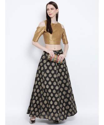 Women Black Printed Flared Skirts 1