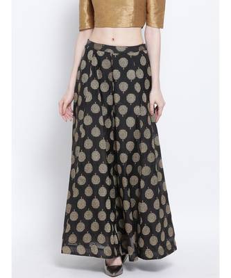 Women Black Printed Flared Skirts 2