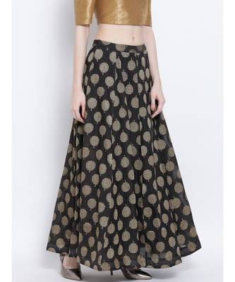 Women Black Printed Flared Skirts 4
