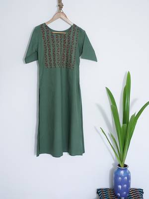 Hunter Green With Round Neck and Sleeves Till Elbows Premium Khadi Kurta 1