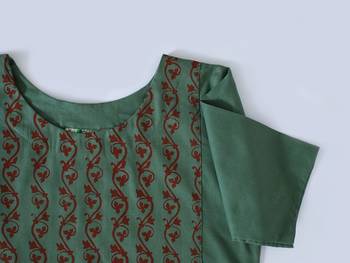 Hunter Green With Round Neck and Sleeves Till Elbows Premium Khadi Kurta 2