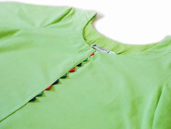 Round neck Parrot Green Ladies kurta With Bell Sleeves 3