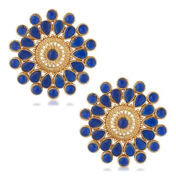 Blue pearl studs 1