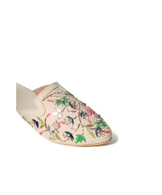 Sandra Cream Slipon Mules 5