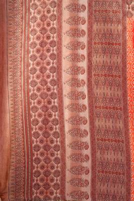 Red printed silk blend saree with blouse 3
