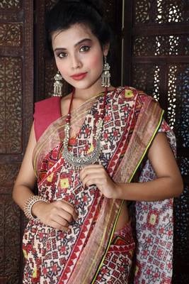 Unitex Fashion Multicolor Linen Digital Patola Printed Saree 3