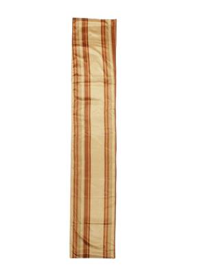 Table Runner 4