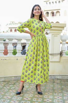 Green Printed Rayon Front Slit Flared Kurti 2