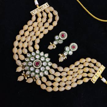 Golden Color kundan Choker necklace-sets 1