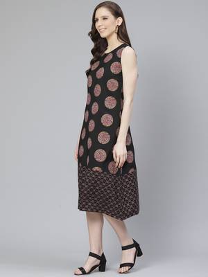 Black printed crepe kurtas-and-kurtis 4