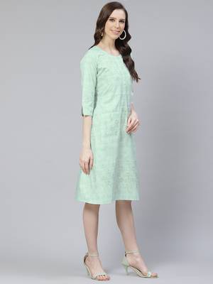 Green printed art silk kurtas-and-kurtis 2