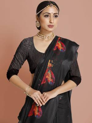 Black woven banarasi silk saree with blouse 3