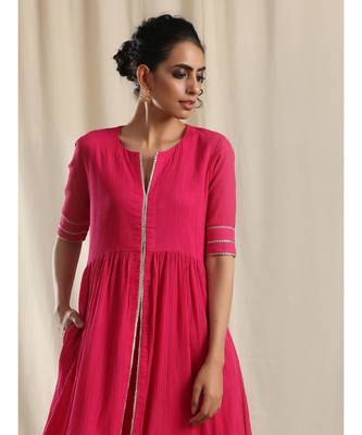 Pink Crinkle Front Slit Gota Kurta Pant Set 3