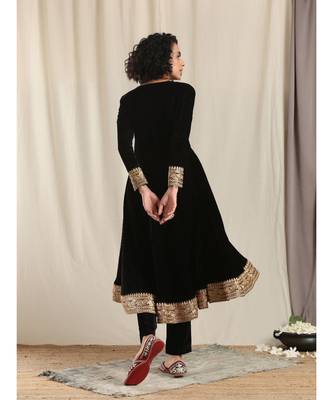 Black Velvet Flared Embroidered Kurta 3