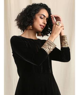 Black Velvet Flared Embroidered Kurta 4
