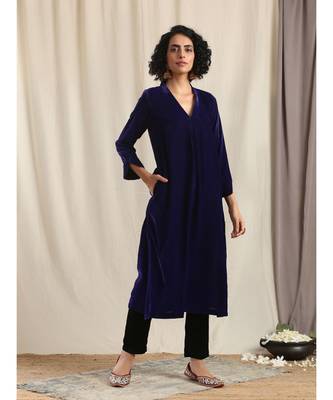 Blue Velvet Slit Kurta 1