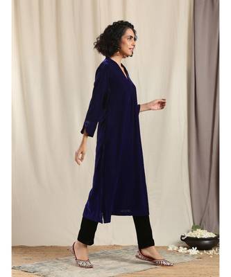 Blue Velvet Slit Kurta 2