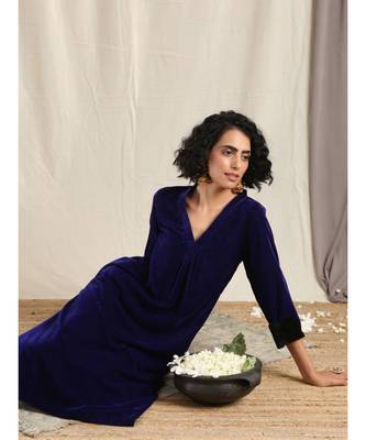 Blue Velvet Slit Kurta 5