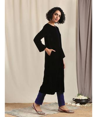 Black Velvet slit Kurta 2