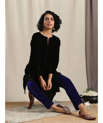 Black Velvet slit Kurta 5