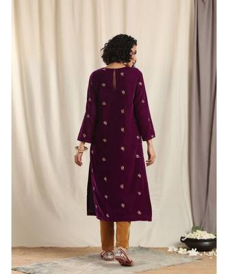 Wine Velvet Embroidered Slit Kurta 2