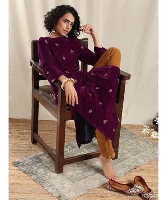 Wine Velvet Embroidered Slit Kurta 4