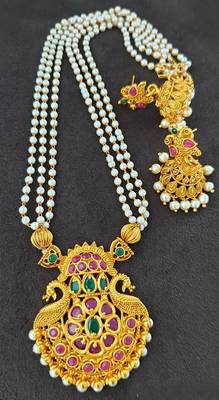 Gold pendants 1