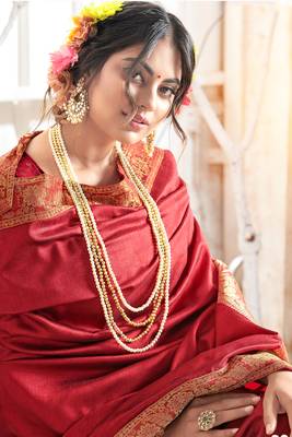 Maroon woven silk blend saree with blouse 2