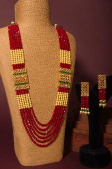 Multicolor necklaces