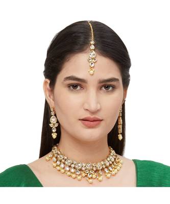 White Kundan Necklace With Earrings And Maang Tikka 1
