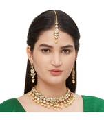 White Kundan Necklace With Earrings And Maang Tikka