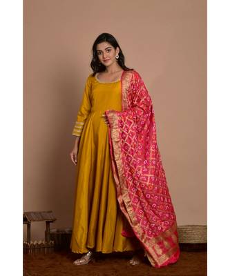 Tangerine yellow anarkali with peach gharchola dupatta 2