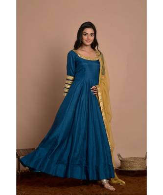 blue anarkali with golden net dupatta 3