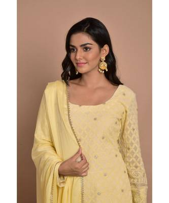 Straight ckikankart kurta pant set with dupatta 4