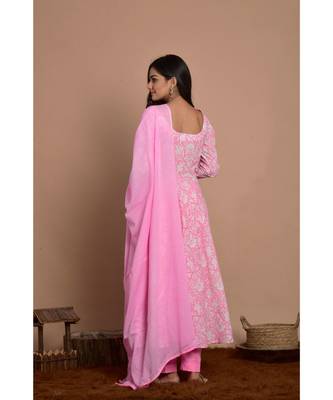 pink anarkali with pant and dupatta 4