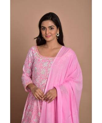 pink anarkali with pant and dupatta 5
